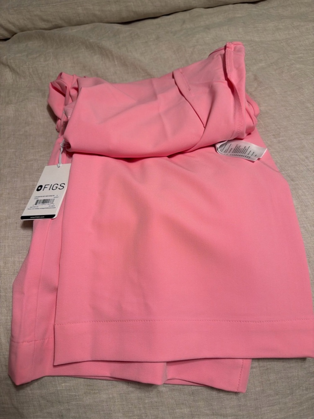 FIGS sunrise pink scrub set small top medium pant